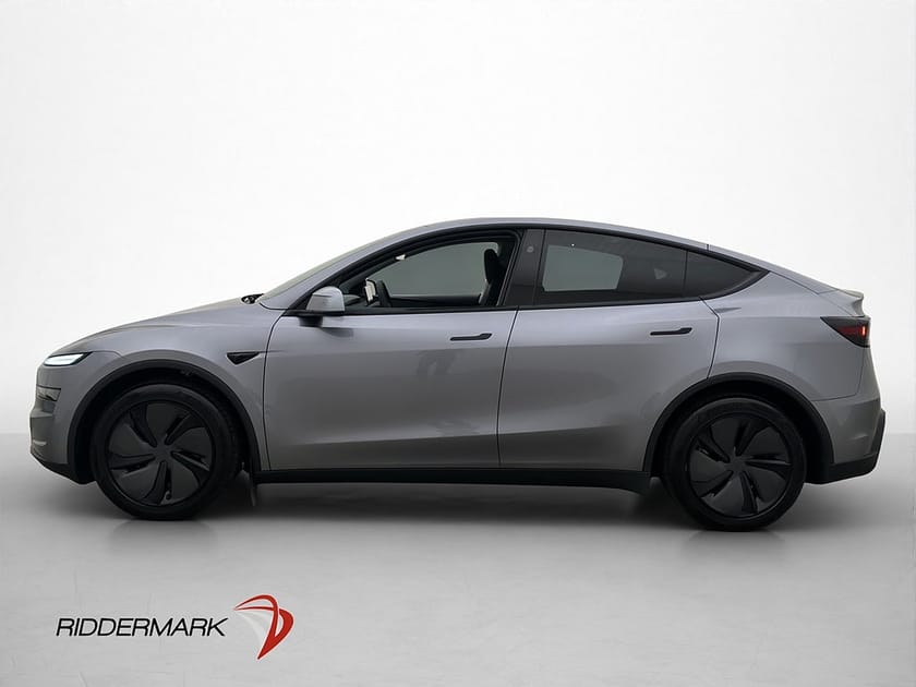 Bild 3 av Tesla Model Y Long Range AWD Pano Dragkrok AP Sv.Såld