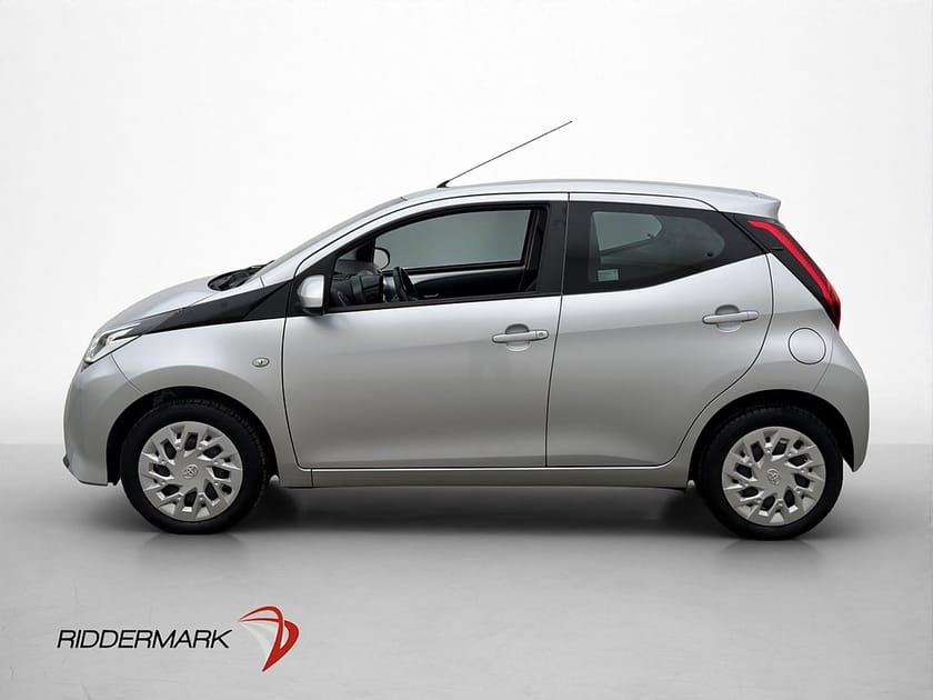 Bild 4 av Toyota Aygo 1.0 VVT-i 72hk 1 Brukare Backkamera Lane Assist