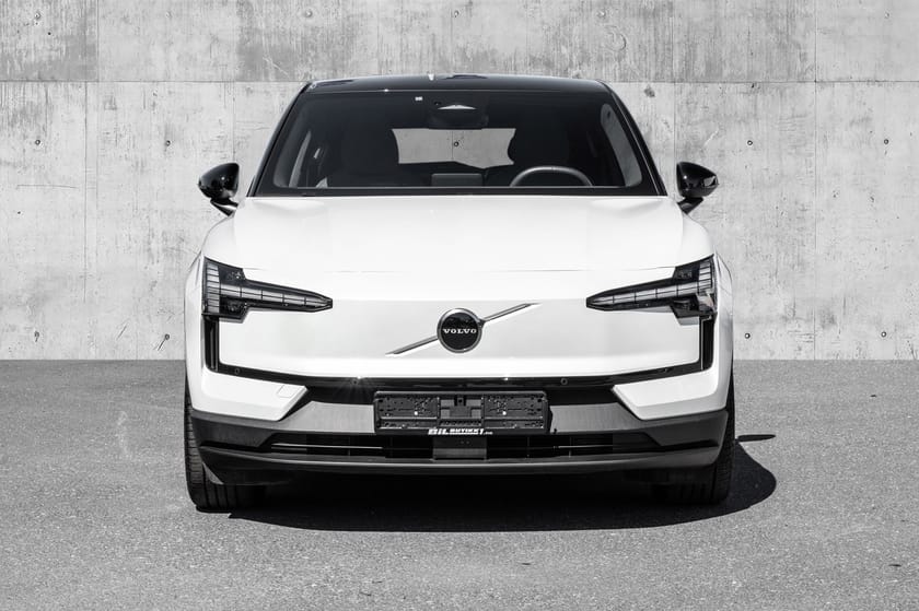 Bilde 3 av Volvo EX30 Twin Motor Performance TwinMotor Plus/Harman/Kardon/Ryggekamera/AWD