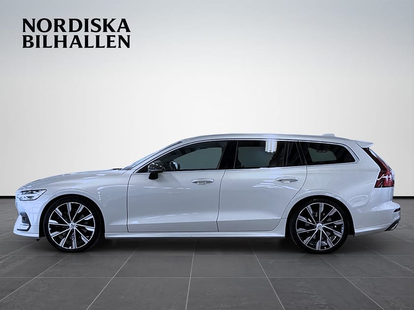 Bild 4 av Volvo V60 T6 AWD Geartronic Inscription Pano Värmare Drag HUD