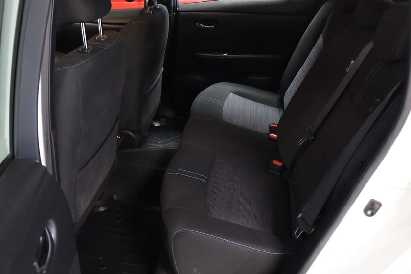 Bild 4 av Nissan Leaf Acenta 39kWh / PL=3.195:-