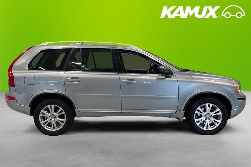 Bild 2 av Volvo XC90 D4 Summum 163hp 7-sits Skinn Värmare Elstol Kamrem bytt