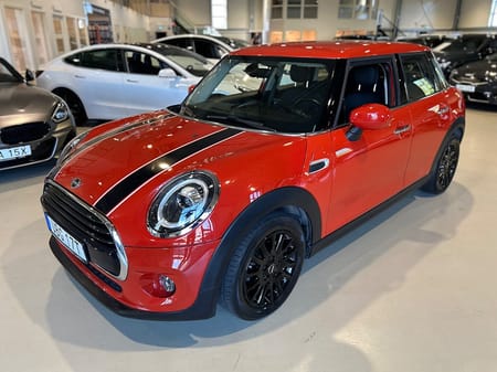 MINI Cooper 5dr Essential Pepper II 136hk Manuell