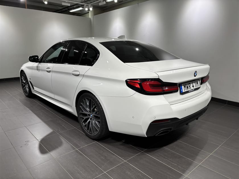 Bild 2 av BMW 520d xDrive Sedan 3,95% M Sport Navi Värmare Fartpilot HiFi Drag