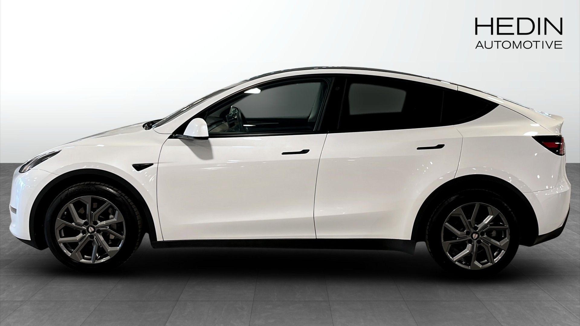 Tesla Model Y Long Range AWD 2024, bild 6/10