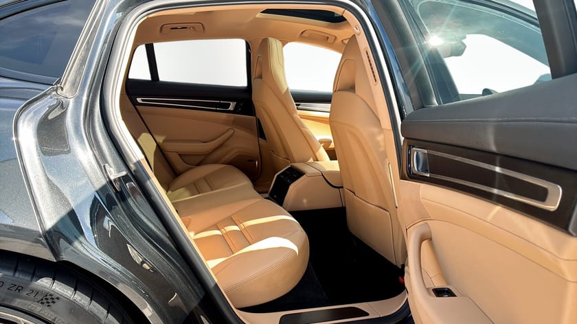 Bild 5 av Porsche Panamera 4 E-Hybrid Platinum Edition