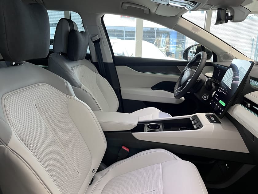 Bild 4 av Škoda Peaq 90x
