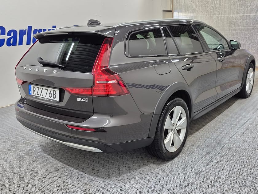 Bild 4 av Volvo V60 Cross Country B4 MILDHYBRID AWD 197HK 4x4 Advanced