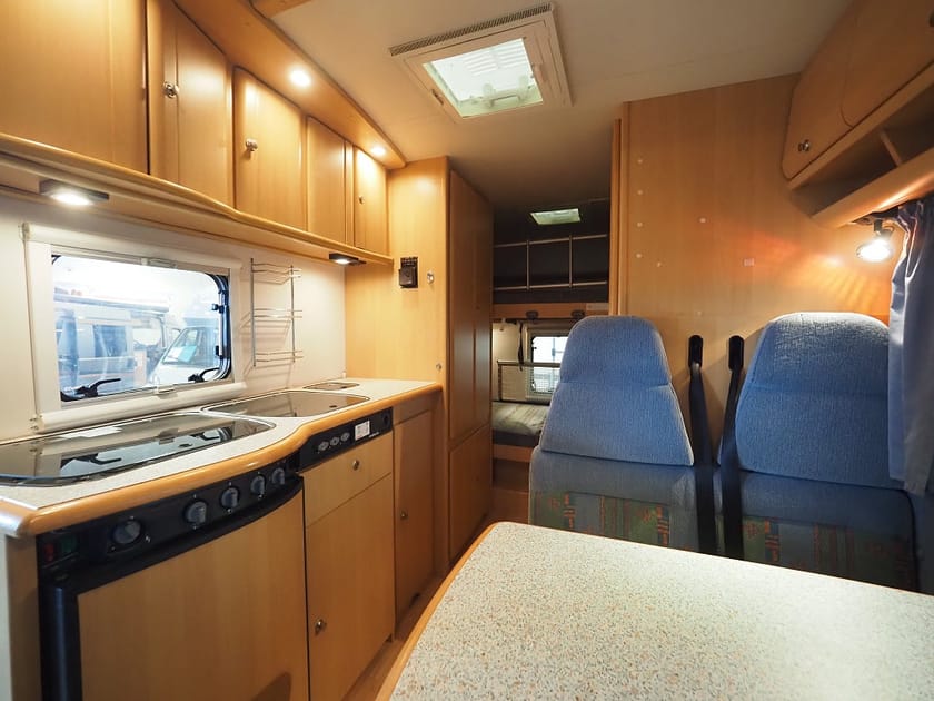 Bild 5 av Dethleffs Campervan Fiat A 5881 GDS-bil I ALDE I B-körkort I 6 Bälten | Stora motorn