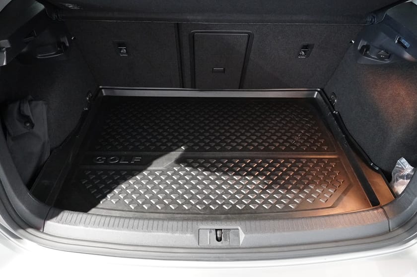 Bild 4 av Volkswagen Golf 1.6 TDI -  AUT/Värmare/Nav MM!