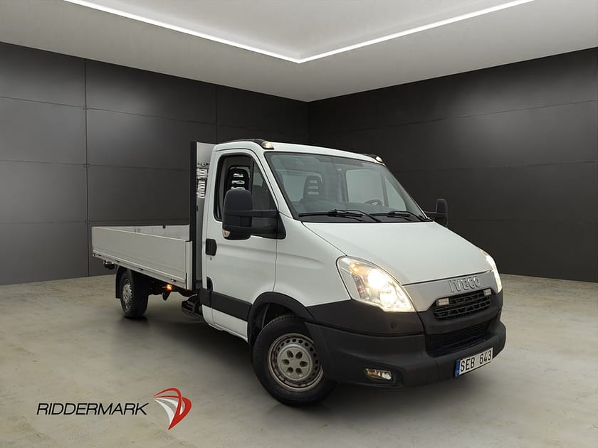 Bild 1 av Iveco Daily 35C14 NP Chassi Cab 3.0HPI FLAKBIL M-Värmare B-Kamera Moms LÅGAMIL