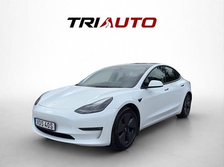 Tesla Model 3 Long Range AWD 498hk Drag MOMS Pano Autopilot Kamera