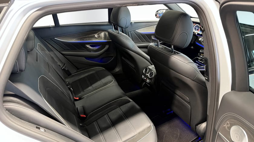 Bild 5 av Mercedes-Benz AMG E 63 S T 4MATIC+ 612hk  SV-Såld Pano Burmester Massage