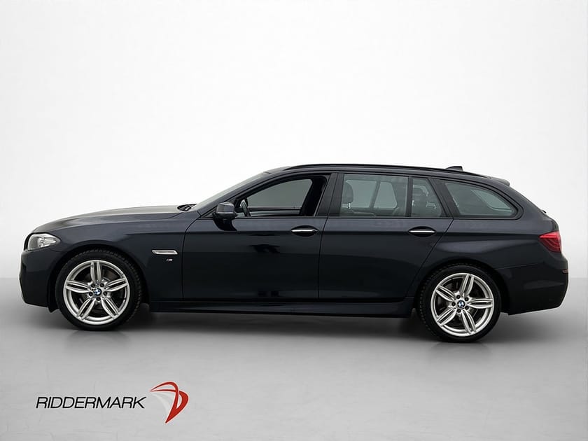 Bild 5 av BMW 520d xDrive Touring M Sport Pano H/K Ambient Kamera Drag
