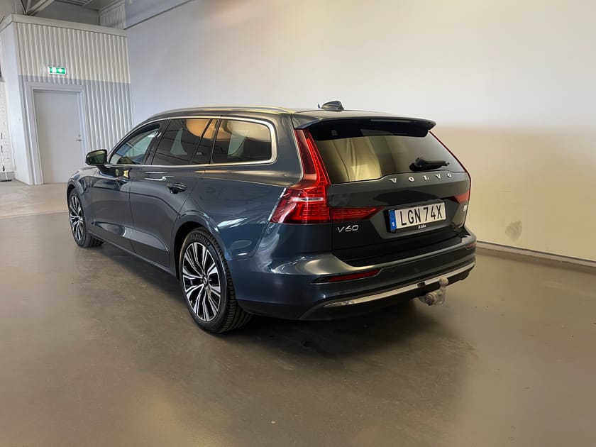 Bild 3 av Volvo V60 Recharge T6 II Core Edition/ Dragkrok/ Bakkamera/ BLIS/ 10.000 Tillbehör/