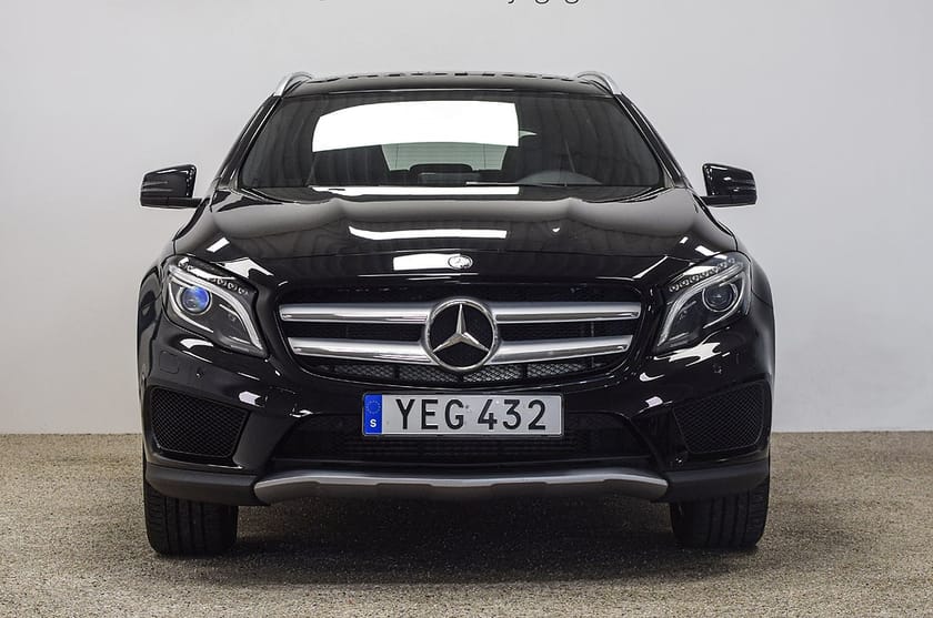 Bild 4 av Mercedes-Benz GLA 200 AMG Line Backkamera H/K GPS Nyservad