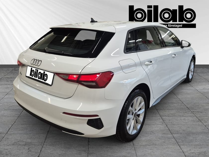 Bild 4 av Audi A3 Sportback 30 TFSI Proline 110hk Backkamera