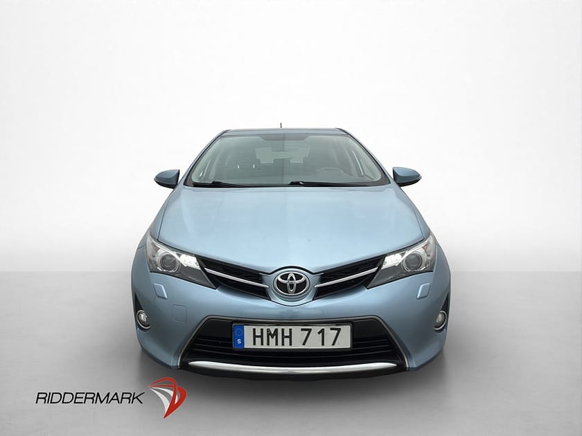 Bild 2 av Toyota Auris 2.0 D-4D 124hk Active  Navi Kamera Bluetooth