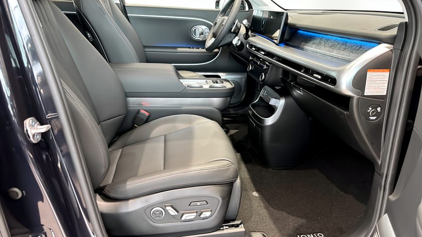 Bild 3 av Hyundai Ioniq 9 Long Range AWD 7S 110KWH CALLIGRAPHY MY26