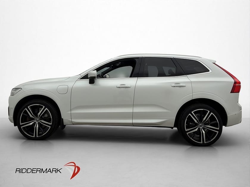 Bild 4 av Volvo XC60 T8 AWD 408hk R-Design Pano B&W HuD 360° Drag Navi
