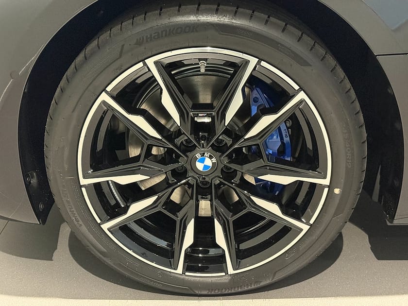Bild 5 av BMW i4 M60 xDrive Gran Coupé Fully Charged Edition Drag HUD AdptFarth 19"