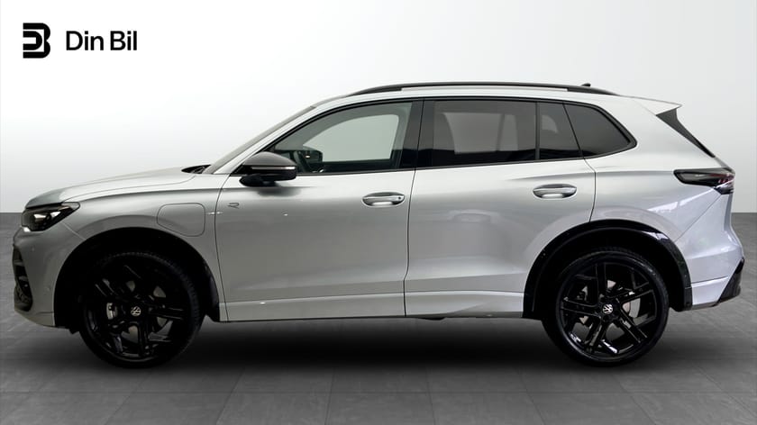 Bild 2 av Volkswagen Tiguan eHybrid 272hk R-line black/Drag/Assistans