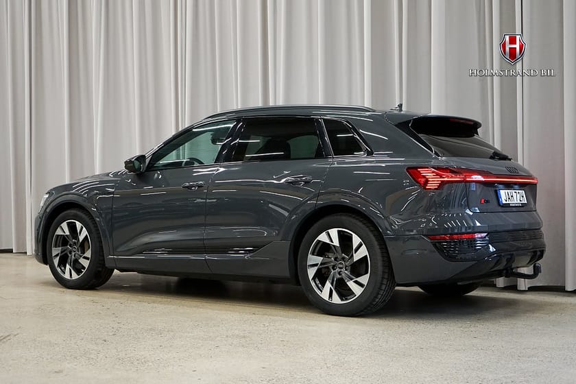 Bild 5 av Audi Q8 50 e-tron quattro S line Drag B&O Kamera El-stol 20"