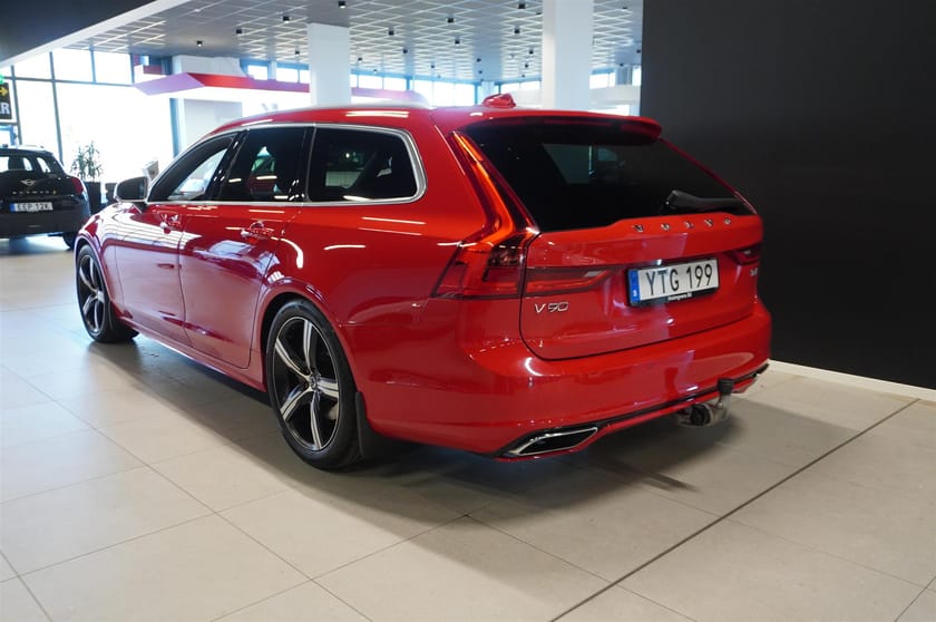 Bild 3 av Volvo V90 T4 Geartronic R-Design Automat Navi Panorama Dragkrok Värmare