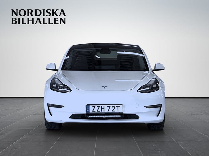 Bild 2 av Tesla Model 3 Long Range AWD MOMS Panoramatak Backkamera Bluetooth