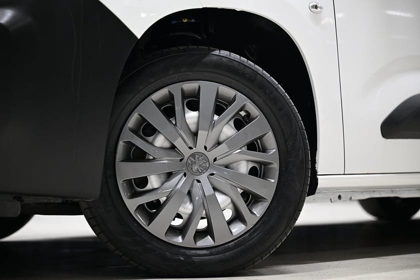 Bild 4 av Peugeot Partner Utökad Last 131HK L2 Inredning|Drag|Värmare|Backkamera|EnÄgare|Moms