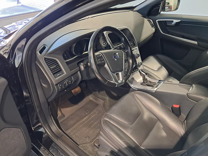 Bild 5 av Volvo XC60 AWD D4 Classic Summum 190HK 4x4 Läder