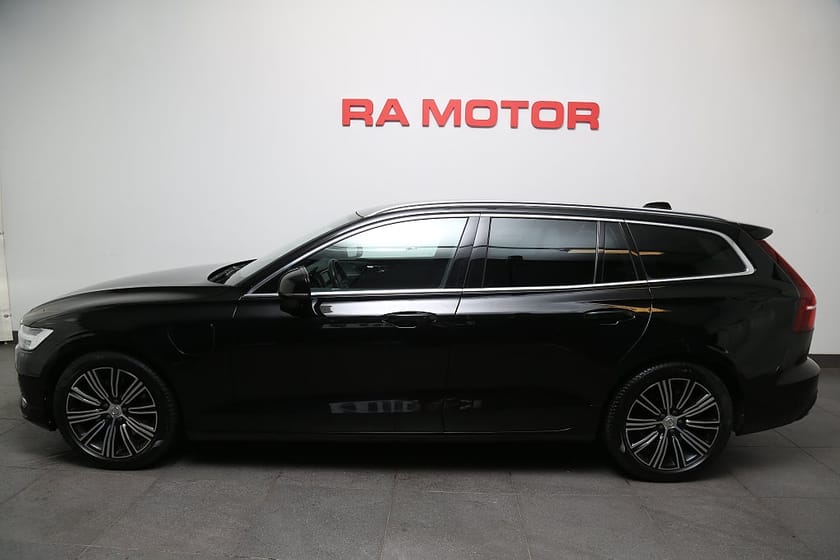 Bild 2 av Volvo V60 Recharge T6 340hk Inscription Exp AWD H/K Drag Leasbar