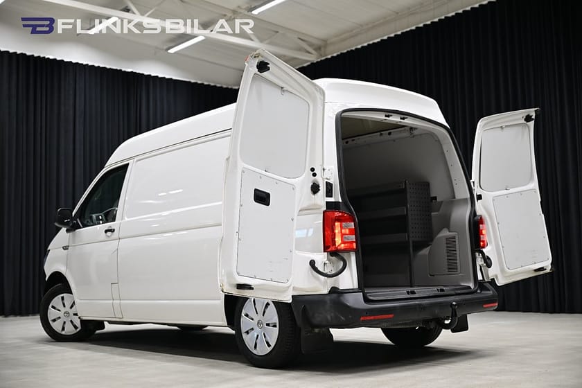 Bild 4 av Volkswagen Transporter 4Motion DSG 150HK L2 Högtak|Inredd|Drag|Värmare|Momsbil