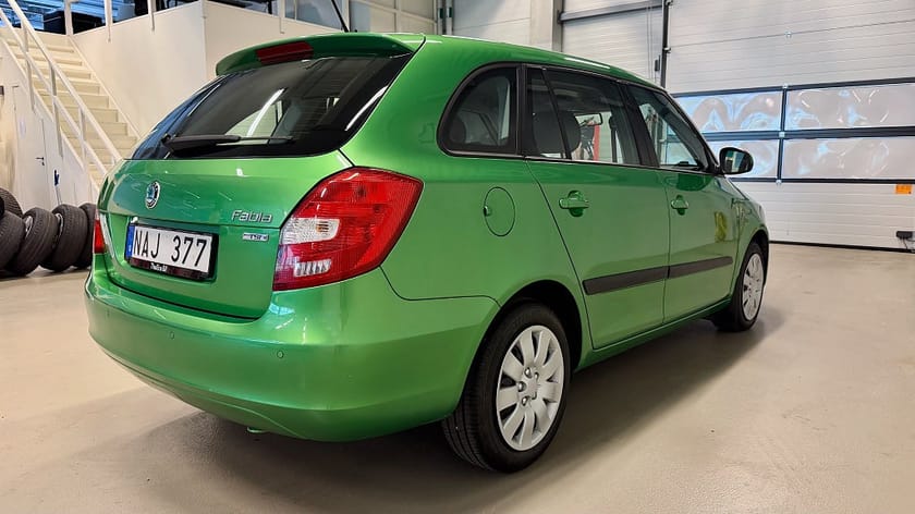 Bild 3 av Škoda Fabia Kombi Skoda 1,2 TSI Elegance / Dragkrok / PDC