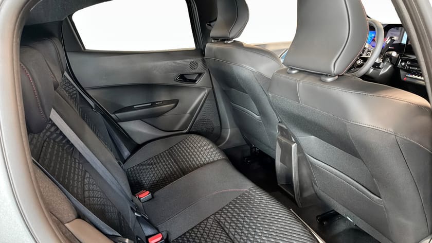 Bild 5 av Renault Clio TECHNO TCE 115 EDC 2,99% Ränta