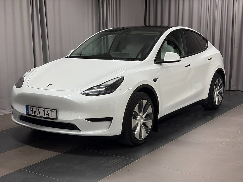 Bild 1 av Tesla Model Y Standard Range RWD Autopilot Drag Vinterhjul