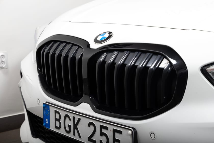 Bild 3 av BMW 118i Steptronic 136hk M-Sport Moms/HiFi/Shadowline/Rattvärme