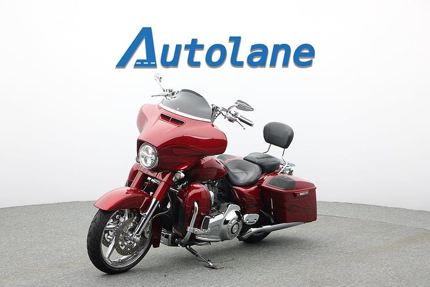 Bild 5 av Harley-Davidson Street Glide CVO CVO* Sommarkampanj 4,99%