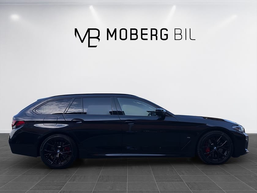 Bild 4 av BMW 540d xDrive Touring 340hk M Sport Pano HUD H/K Nappa