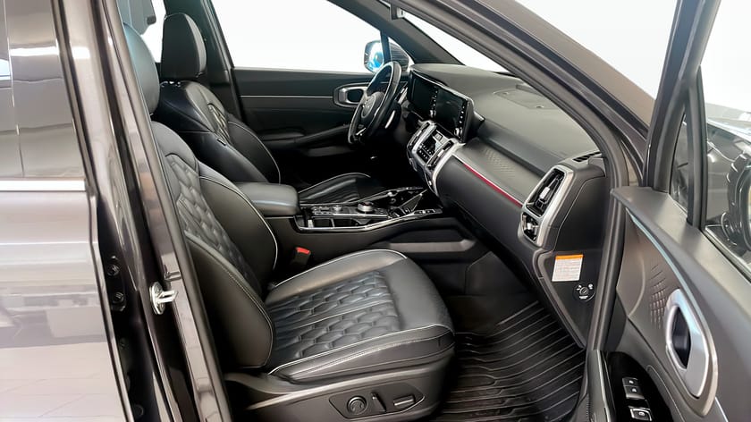 Bild 3 av Kia Sorento PHEV Advance Plus 265hk / 7sits / HUD / 360° / Drag