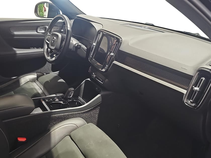 Bild 4 av Volvo XC40 Recharge T5 R-Design