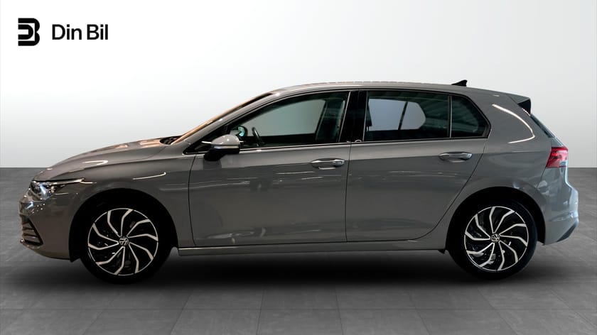 Bild 2 av Volkswagen Golf 1.5 eTSI 130 hk P-värmare/Sensorer