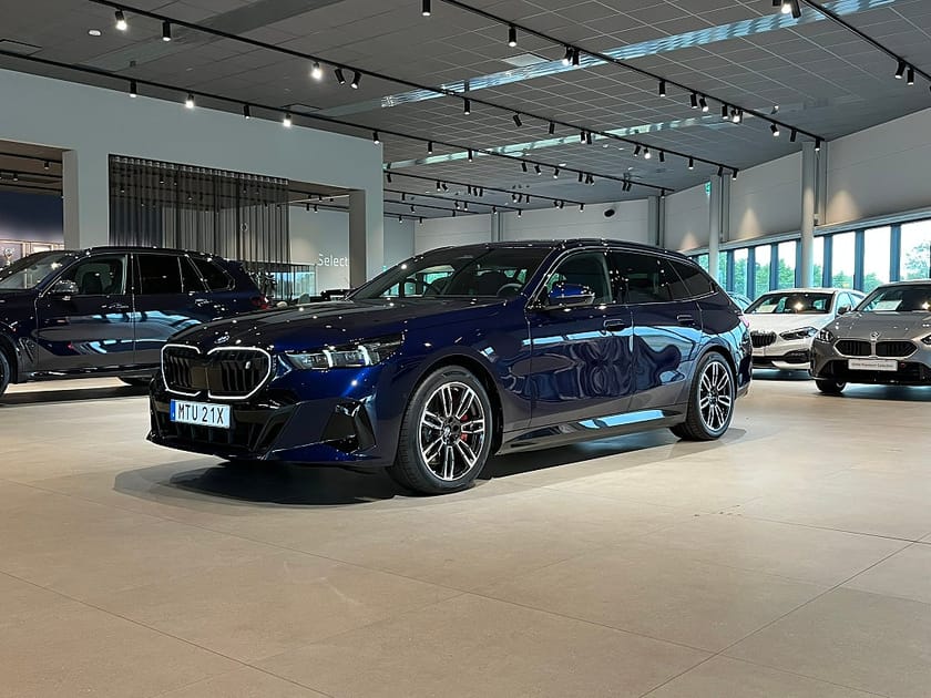 Bild 1 av BMW i5 xDrive40 Touring M Sport Pro H/K D/A Plus Drag Elstolar