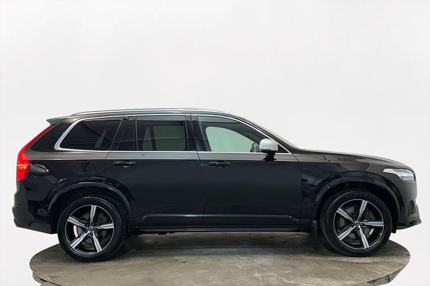 Bild 5 av Volvo XC90 T8 TwEn AWD R-Design 7sits Drag Pano Nav HUD 360° Värm 407hk