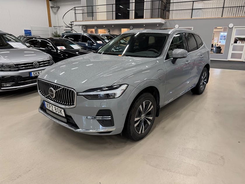 Bild 1 av Volvo XC60 Recharge T6 AWD Core Edition 360 kamera Pano 2,99%Ränta