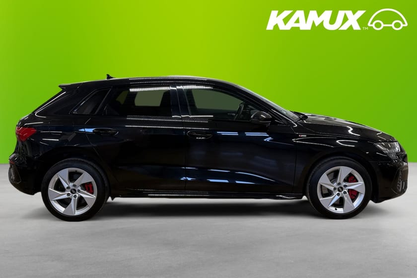 Bild 2 av Audi A3 Sportback 45 TFSI e S-Line  Cockpit Sensorer Nyservad