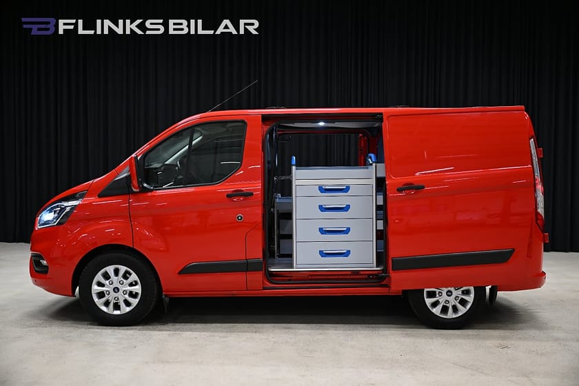 Bild 1 av Ford Transit Custom 340 Custom130HK Automat|Inredd|Dubbeldörr|EnÄgare|SeUtr!!