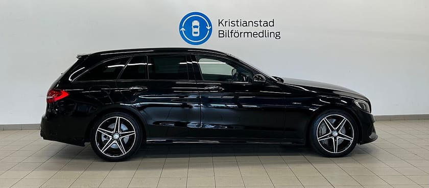 Bild 4 av Mercedes-Benz C 450 T AMG 4MATIC 7G-T Line Burmester/Head-Up