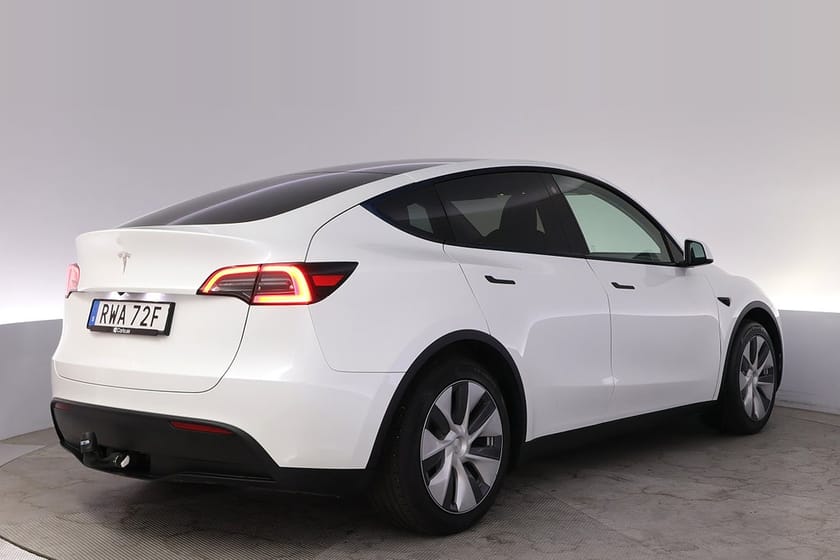 Bild 5 av Tesla Model Y Standard Range RWD Autopilot Panorama Drag