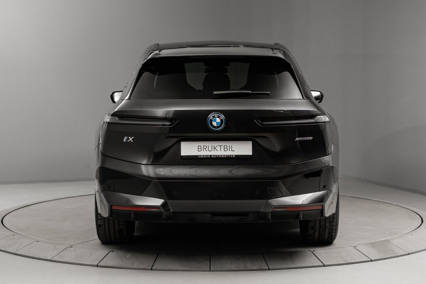BMW iX xDrive50, 524hp, 2023